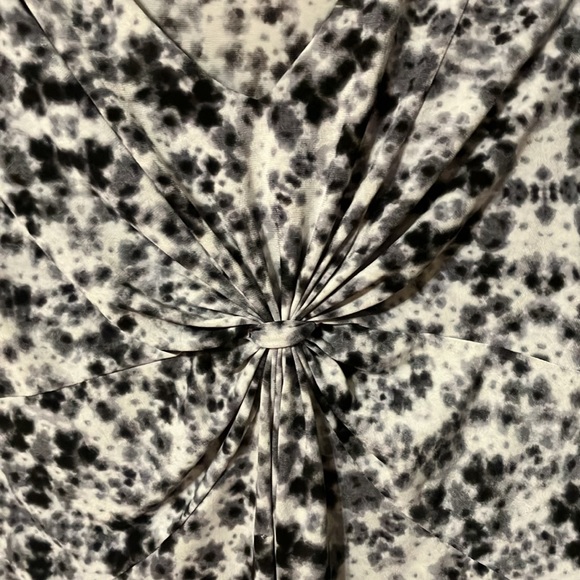 Top - Picture 2 of 4